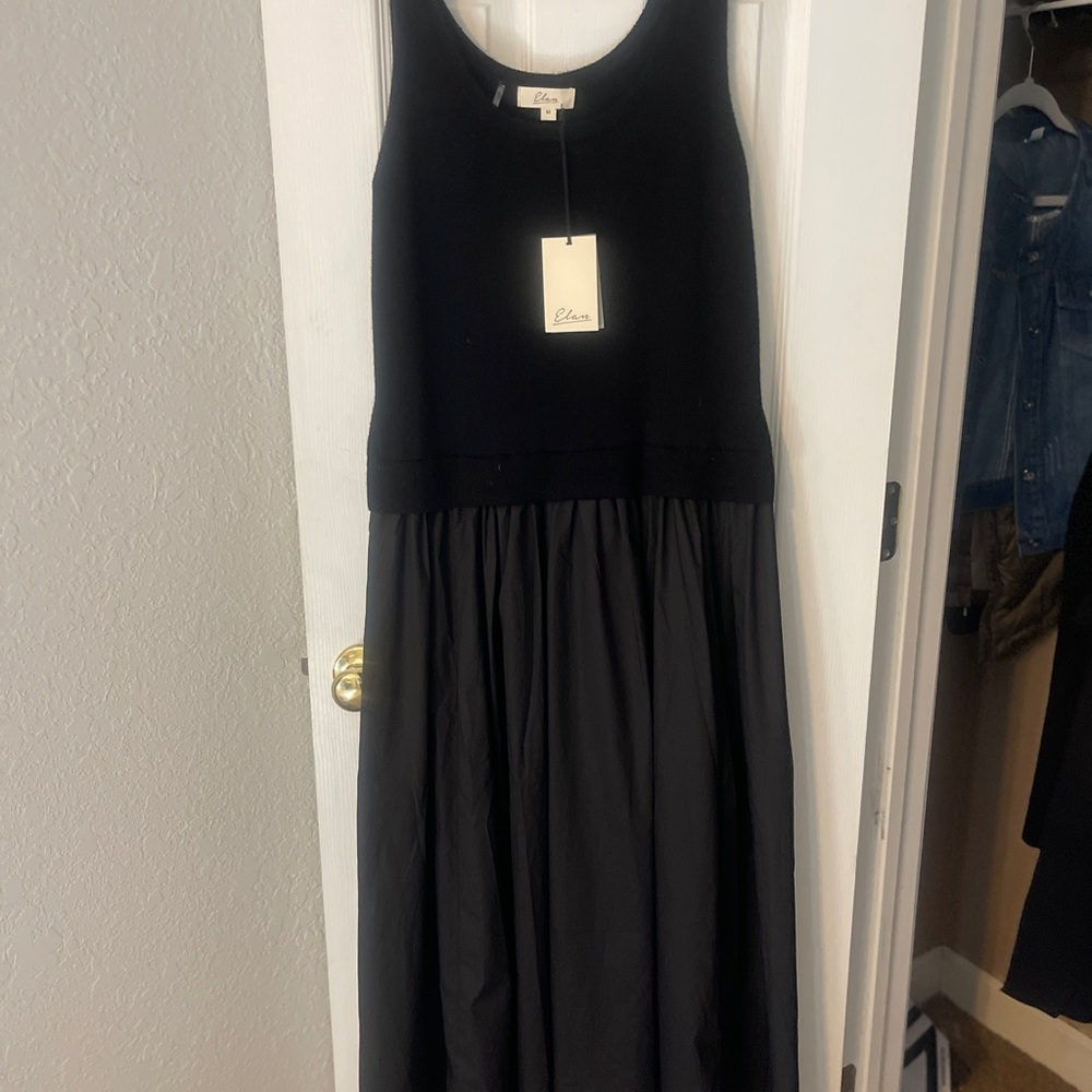 Elegant Black Sleeveless Dress